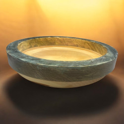 Schale mit farbigem Kranz
